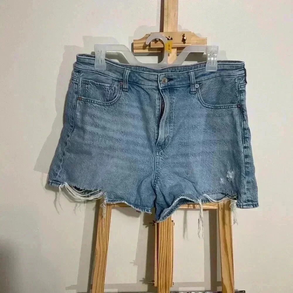 American Eagle outfitters Distressed Denim Shorts size 14 - Picture 8 of 8